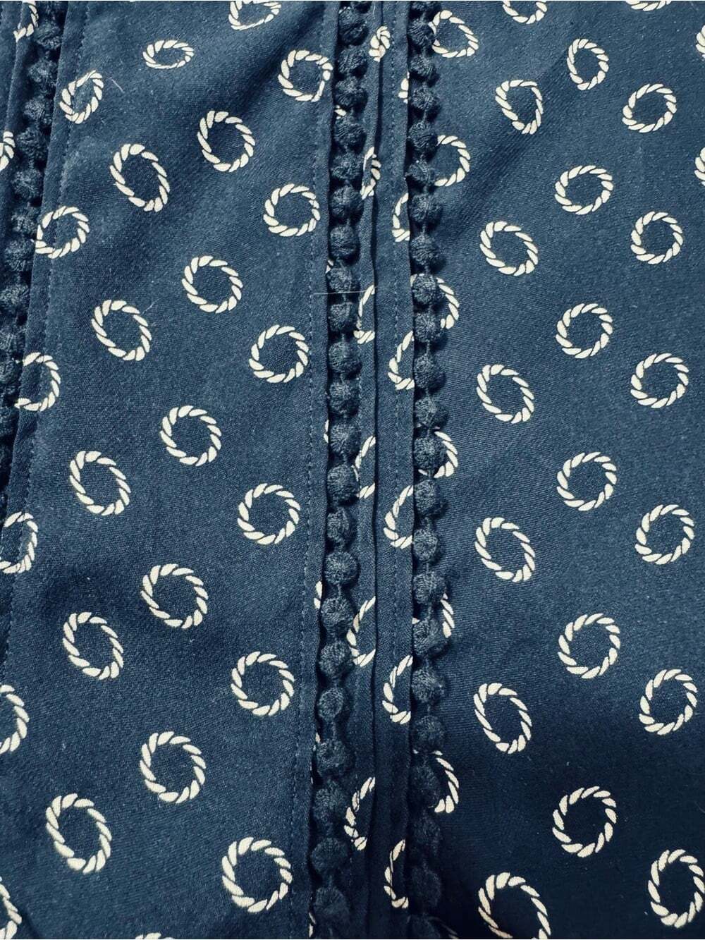 Talbots 100% Silk Navy and White Geometric Print 3/4 Sleeve Blouse Size L - Picture 6 of 8